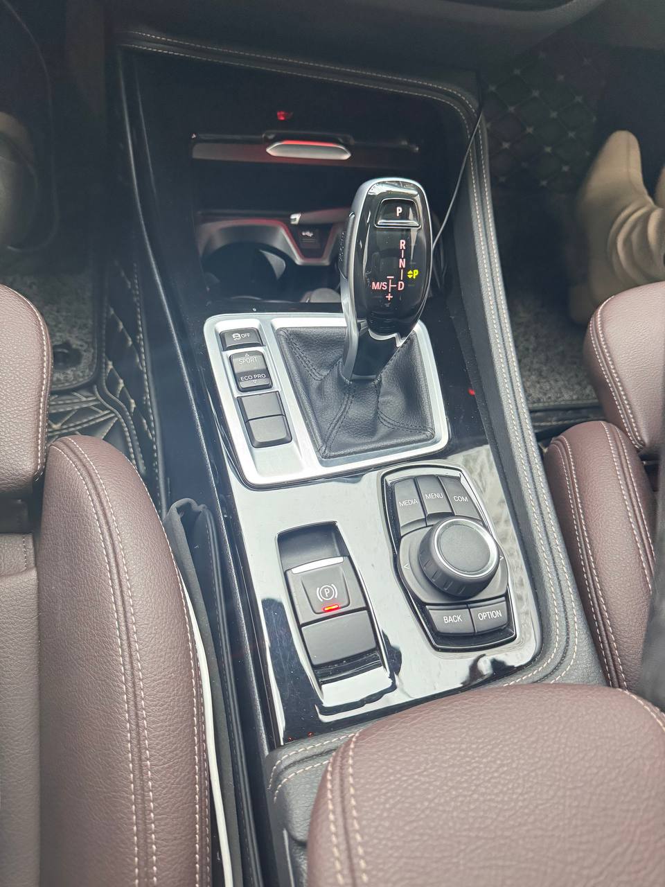 Кнопки без CarPlay — BMW F52